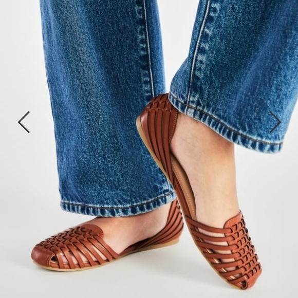 JustFab Tan Woven Flats Bohochic Size US 5.5 Like New - Picture 1 of 6